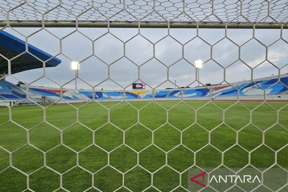 Arema FC Terima Sanksi Terkait Insiden Pelemparan Bus Persik