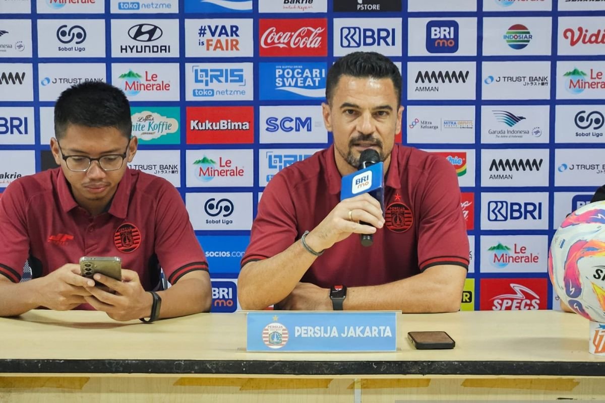 Tingkatkan Persaingan, Carlos Pena: Liga 1 Semakin Sengit di Papan Atas
