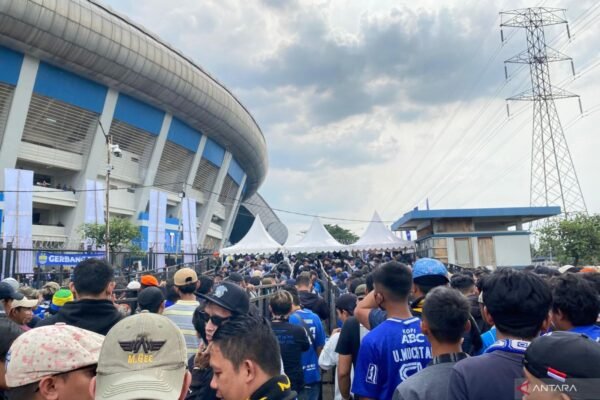 Persib Bandung Menolak Kehadiran Suporter PSS Sleman di Stadion GBLA
