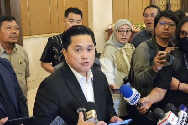 Erick Thohir Mengungkapkan Ole Romeny Perlu Menjalani Operasi Erick Thohir Mengungkapkan Ole Romeny Perlu Menjalani Operasi