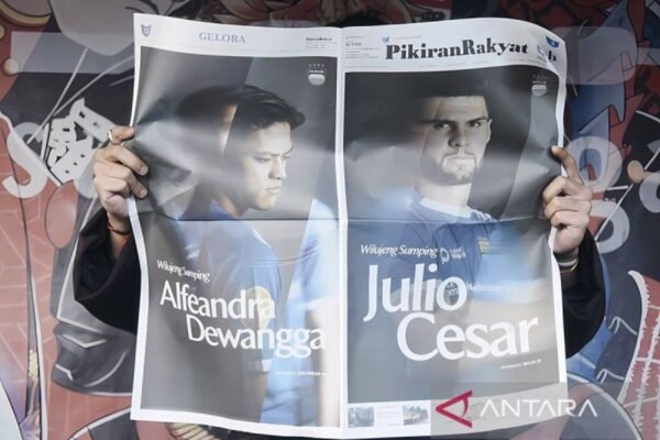 Persib Rekrut Julio Cesar untuk Memperkuat Sektor Pertahanan Persib Rekrut Julio Cesar untuk Memperkuat Sektor Pertahanan