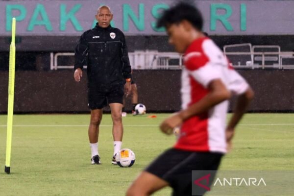 Nova Arianto Bidik Jaring 30 Pemain untuk Tim Baru U-17