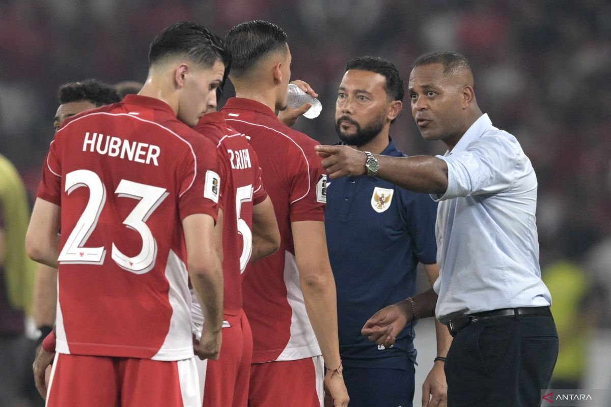 Miliano Jonathans Telah Berhubungan dengan Patrick Kluivert